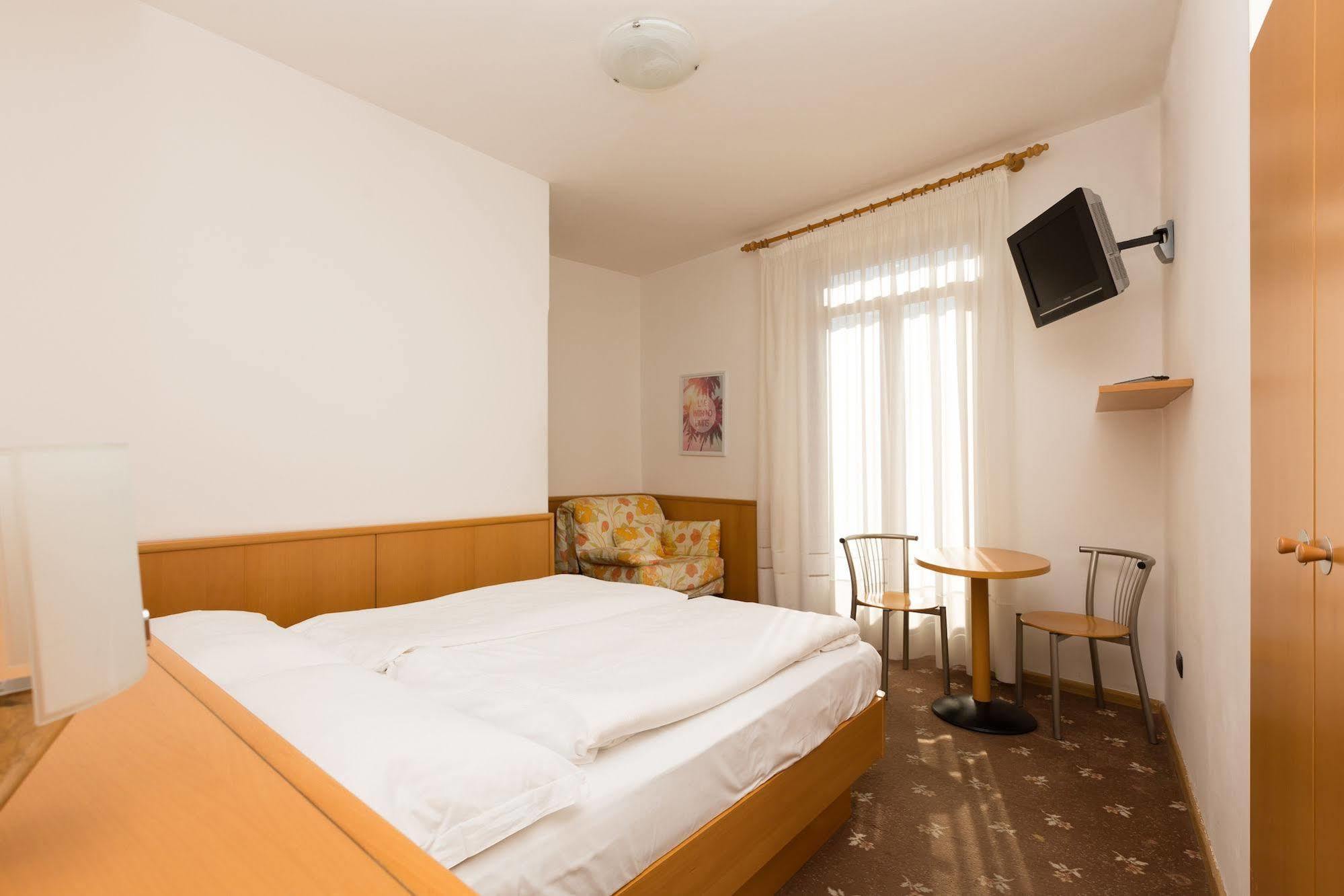 Casa Nataly Bed & Breakfast Torbole Sul Garda Eksteriør bilde